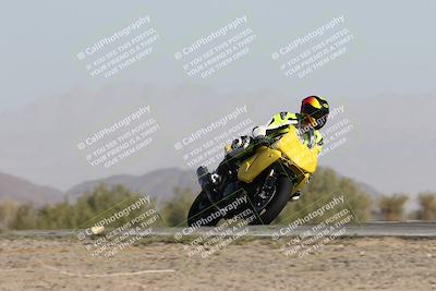 media/Dec-01-2025-Moto Forza (Mon) [[2daa91e15f]]/2-Intermediate Group/Session 2 Turn 9 Entry/